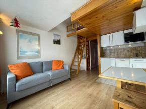 Studio mezzanine, balcon sud, sur pistes aux Menuires - 2 pers - FR-1-452-152